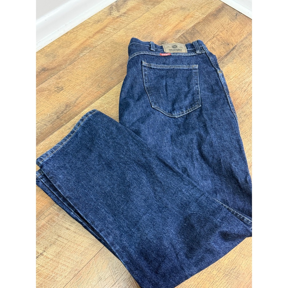 Wrangler Authentic Jeans Mens 42x30 Regular Fit Dark Wash Blue Denim 96501MR
